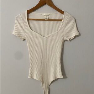 H&M Women's Cream Ribbed Top (ANY TOPS 2 FOR $10) BUNDLE